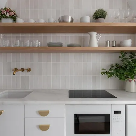 Deluxe By Olivo ヴィーゴ